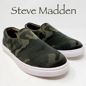 Steve Madden Women’s Ecentric Camouflage Flatform Sneakers, 6